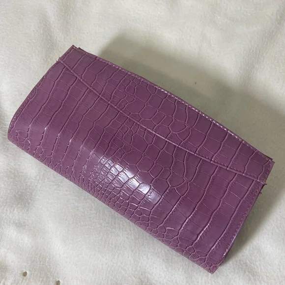 Vintage Purple Vegan Leather Clutch - Picture 3 of 8